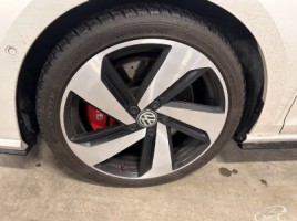 Volkswagen Golf | 4