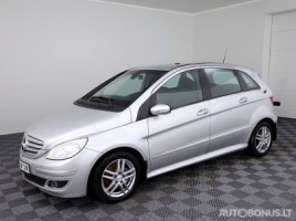 Mercedes-Benz B180 | 1