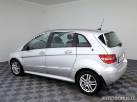 Mercedes-Benz B180 | 3