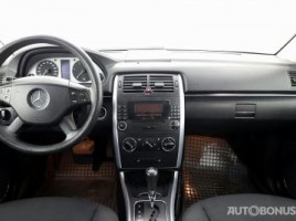 Mercedes-Benz B180 | 4