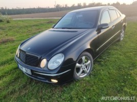 Mercedes-Benz E270 | 4