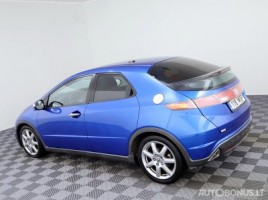 Honda Civic, 1.8 l., hatchback | 3