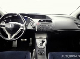 Honda Civic, 1.8 l., hatchback | 4