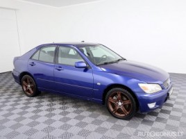 Lexus IS 200 sedanas