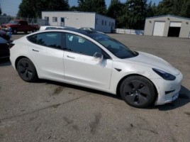 Tesla Model 3, sedanas | 3