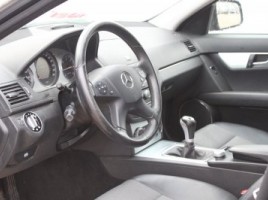 Mercedes-Benz C200 | 4