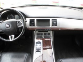 Jaguar XF | 4