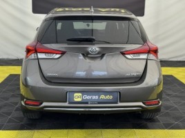 Toyota Auris | 4