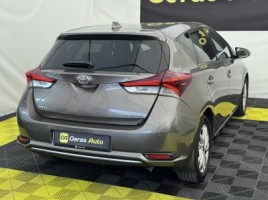 Toyota Auris | 3