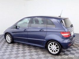 Mercedes-Benz B200 | 3