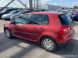 Volkswagen Golf, 1.4 l., hatchback | 3
