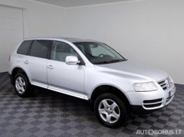 Volkswagen Touareg внедорожник