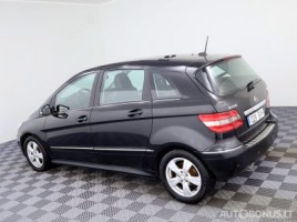 Mercedes-Benz B180 | 3