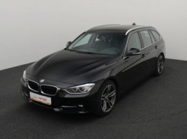 BMW 320 universalas