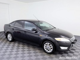 Ford Mondeo saloon