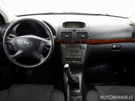 Toyota Avensis, 2.2 l., universal | 4