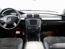 Mercedes-Benz R320 | 4