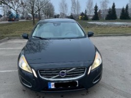 Volvo S60, 2.4 l., sedanas | 1