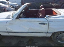 Mercedes-Benz SL560 | 4