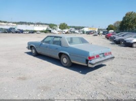 Oldsmobile Delta 88, Седан | 2