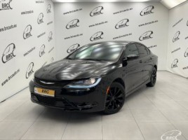 Chrysler 200 седан