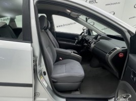 Toyota Prius, 1.5 l., Хэтчбек | 3