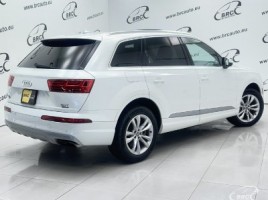 Audi Q7 | 1