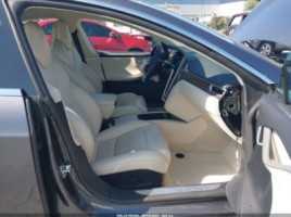 Tesla Model S, hatchback | 4