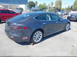 Tesla Model S, hatchback | 3