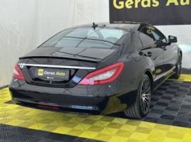 Mercedes-Benz CLS350 | 3