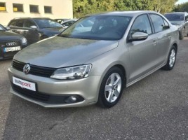 Volkswagen Jetta sedanas