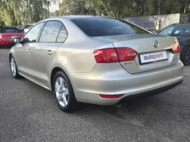 Volkswagen Jetta | 4