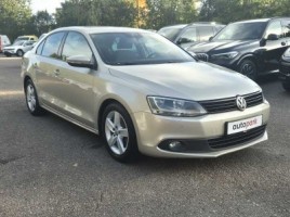 Volkswagen Jetta | 2