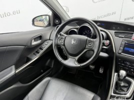 Honda Civic, 1.8 l., hečbekas | 3