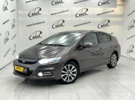 Honda Insight седан