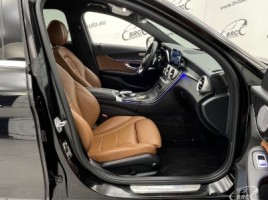 Mercedes-Benz C300, 2.0 l., sedanas | 3