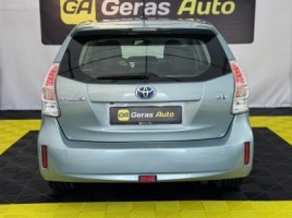 Toyota Prius | 4