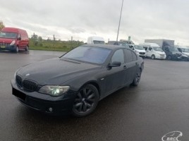 BMW 730 седан