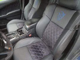 Dodge Challenger седан