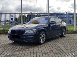 BMW 740 седан