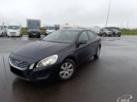 Volvo S60 седан