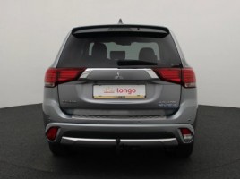 Mitsubishi Outlander | 4