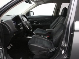 Mitsubishi Outlander | 3