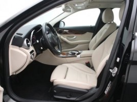 Mercedes-Benz C200, 2.0 l., saloon | 3
