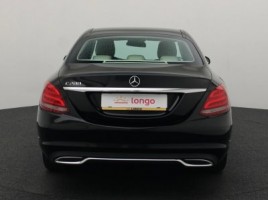 Mercedes-Benz C200, 2.0 l., saloon | 4