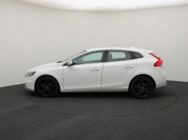 Volvo V40, 2.0 l., hatchback | 3