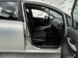 Toyota Auris, 1.4 l., Хэтчбек | 3