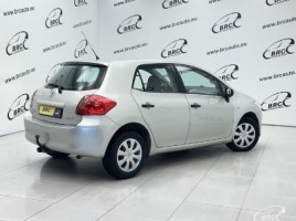 Toyota Auris, 1.4 l., Хэтчбек | 1