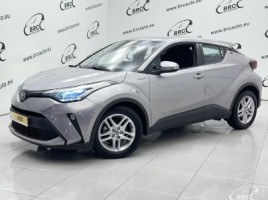 Toyota C-HR внедорожник