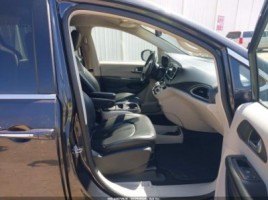 Chrysler Pacifica | 3